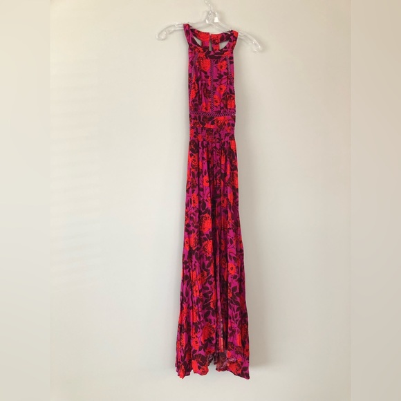 Vacation Dress - Picture 2 of 9